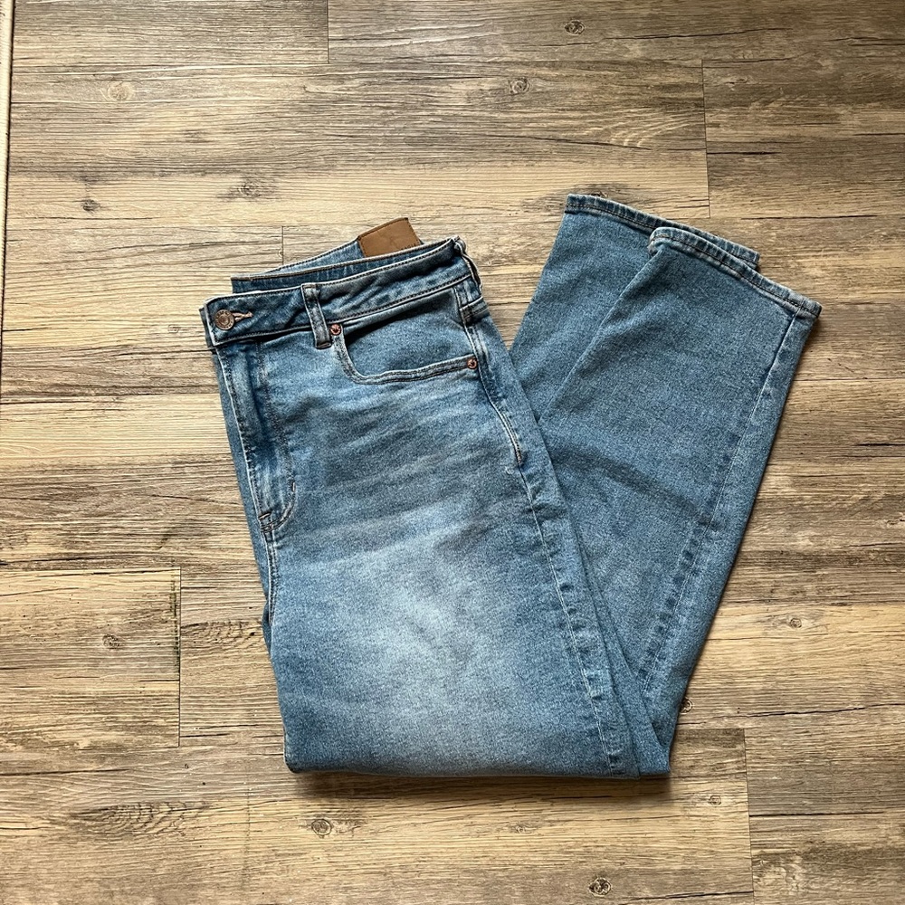 AE Mom Jean